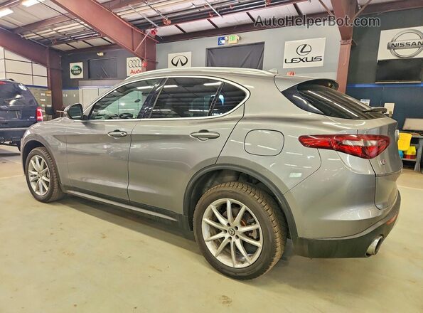 ZASFAKBN8J7B67301 2018 ALFA ROMEO STELVIO Серый 