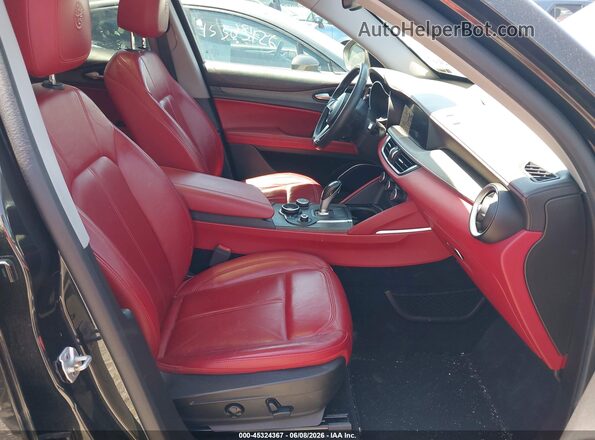 ZASFAKBN9J7C28932 2018 ALFA ROMEO STELVIO Black Widok wnętrza z przodu