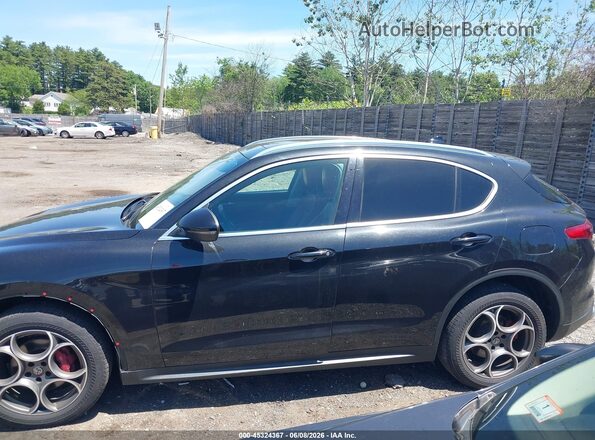 ZASFAKBN9J7C28932 2018 ALFA ROMEO STELVIO Black 