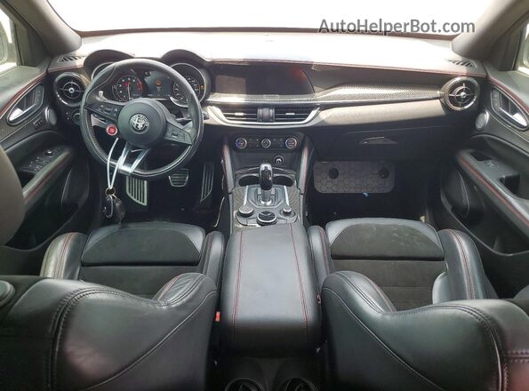ZASFAKEV4J7C11211 2018 ALFA ROMEO STELVIO Burgundy Вид панелі приладів