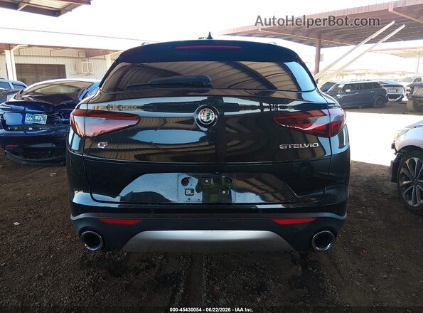 ZASFAKNN2J7C02507 2018 ALFA ROMEO STELVIO Black 