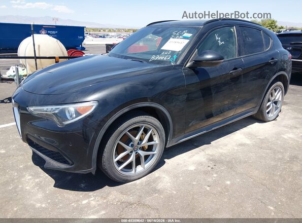 ZASFAKNN4J7B70062 2018 ALFA ROMEO STELVIO Black წინა მარცხენა ხედი სამი მეოთხედიდან