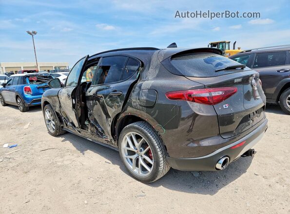 ZASFAKNN4J7C00323 2018 ALFA ROMEO STELVIO Черный 