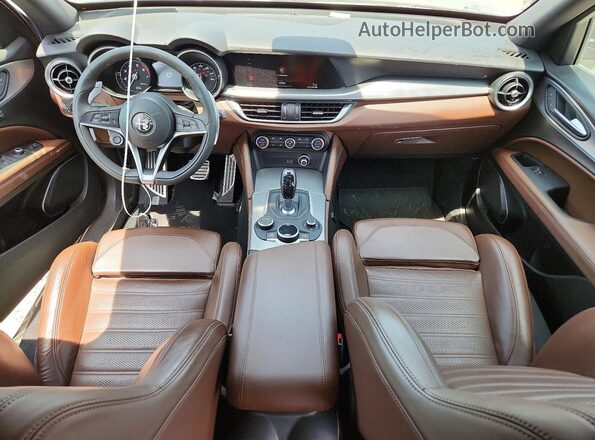 ZASFAKNN4J7C00323 2018 ALFA ROMEO STELVIO Черный 
