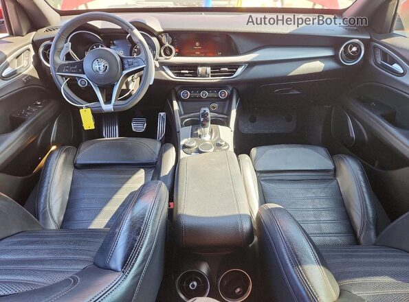 ZASFAKNN5J7B78915 2018 ALFA ROMEO STELVIO Красный 