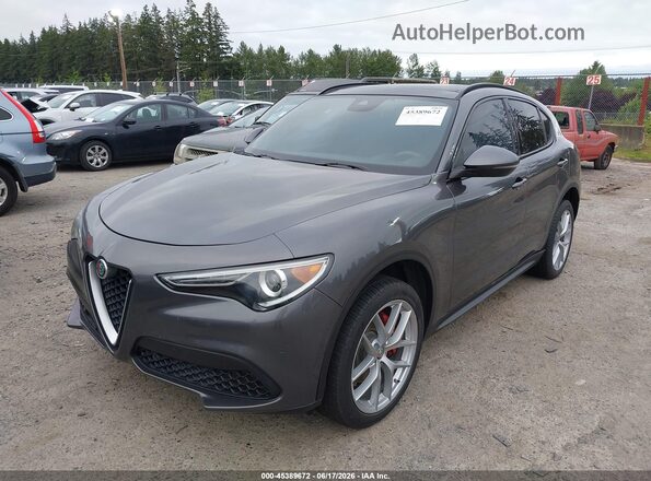 ZASFAKNNXJ7B98948 2018 ALFA ROMEO STELVIO Gray 