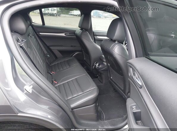 ZASFAKNNXJ7B98948 2018 ALFA ROMEO STELVIO Gray 