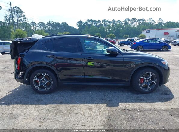 ZASFAKPN1J7B91075 2018 ALFA ROMEO STELVIO Black Սալոնի հետևի տեսք