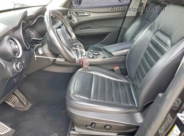 ZASFAKRN6J7C28781 2018 ALFA ROMEO STELVIO Black Вид салону спереду