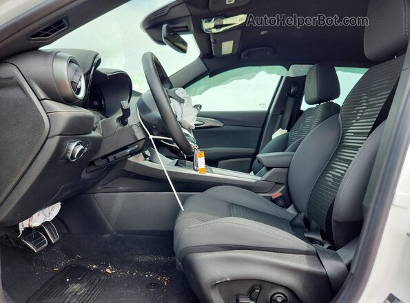 ZASNATAN0S3091050 2025 ALFA ROMEO OTHER White Front interior view