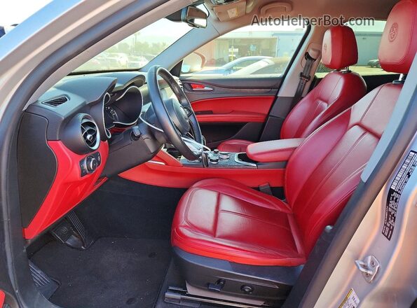ZASPAJAN0M7D09614 2021 ALFA ROMEO STELVIO Silver Front interior view