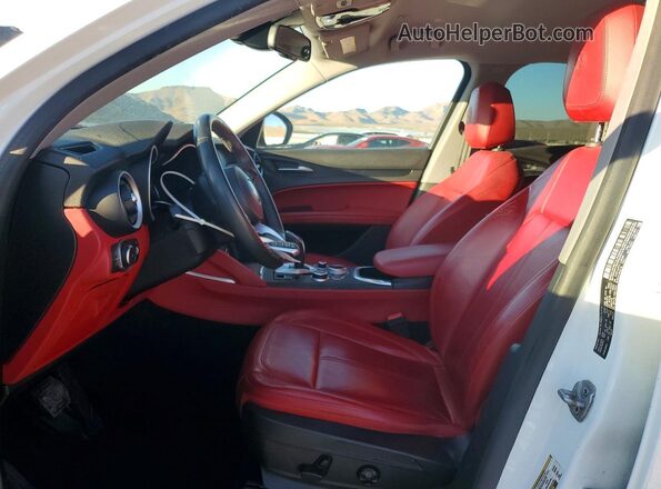 ZASPAJAN1L7C90960 2020 ALFA ROMEO STELVIO White Вид салону спереду