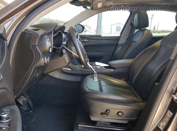 ZASPAJAN4L7C88135 2020 ALFA ROMEO STELVIO Gray Widok wnętrza z przodu