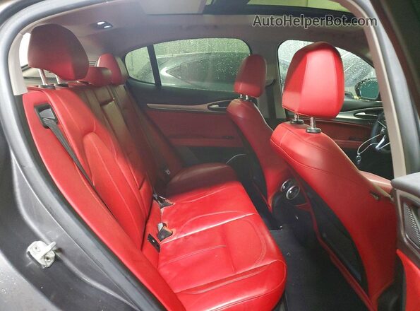 ZASPAJAN5K7C57085 2019 ALFA ROMEO STELVIO Gray Widok tylnych siedzeń