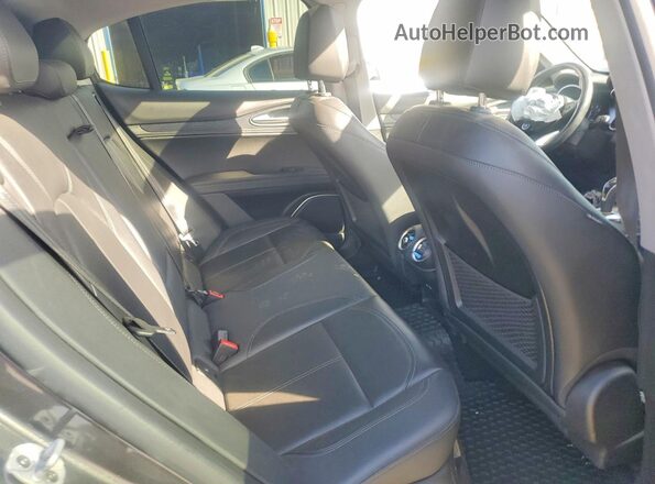 ZASPAJAN5L7C93926 2020 ALFA ROMEO STELVIO Gray Vista de los asientos traseros