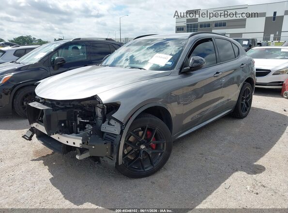 ZASPAJANXL7C86213 2020 ALFA ROMEO STELVIO Gray Vista tres cuartos delantera izquierda