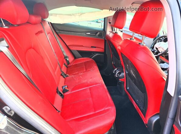 ZASPAKAN0M7D00563 2021 ALFA ROMEO STELVIO Черный 