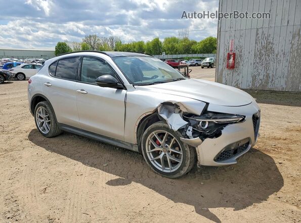 ZASPAKAN2K7C32151 2019 ALFA ROMEO STELVIO Silver Delantero derecho