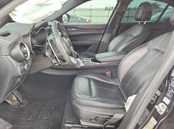 ZASPAKAN2P7D49851 2023 ALFA ROMEO STELVIO Black Widok wnętrza z przodu
