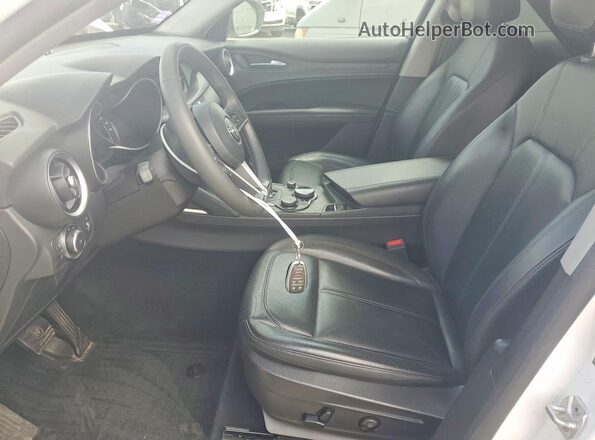 ZASPAKAN6K7C33125 2019 ALFA ROMEO STELVIO White წინა სალონის ხედი
