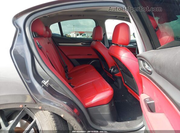 ZASPAKANXK7C71960 2019 ALFA ROMEO STELVIO Gray VIN կոդի պիտակի տեսք