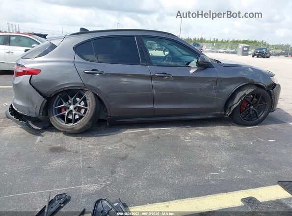ZASPAKANXK7C71960 2019 ALFA ROMEO STELVIO Gray Դիմացի տեսք