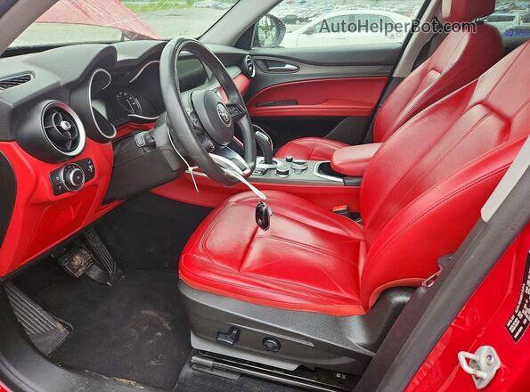 ZASPAKBN0M7D12159 2021 ALFA ROMEO STELVIO Red Vista interior delantera