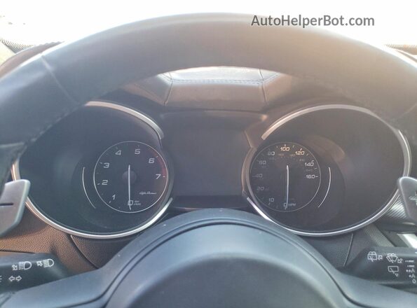 ZASPAKBN0P7D57882 2023 ALFA ROMEO STELVIO Золотой Вид щитка приборов