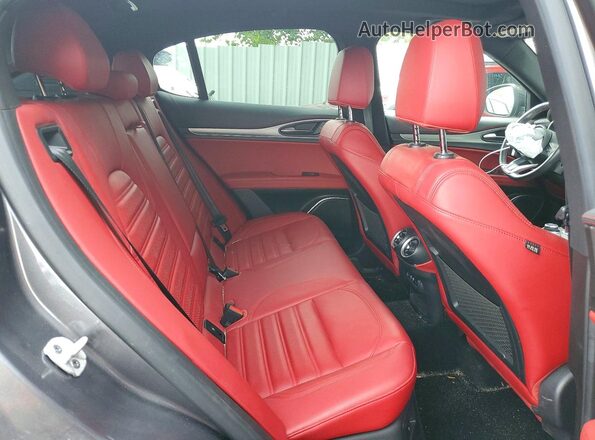 ZASPAKBN2M7D20909 2021 ALFA ROMEO STELVIO Gray Widok wnętrza z tyłu