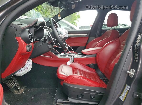 ZASPAKBN2M7D20909 2021 ALFA ROMEO STELVIO Gray Widok wnętrza z przodu