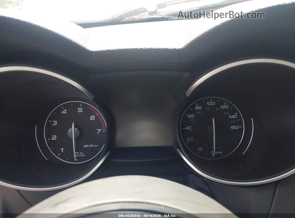 ZASPAKBN3M7D00734 2021 ALFA ROMEO STELVIO White Հետևի նստատեղերի տեսք
