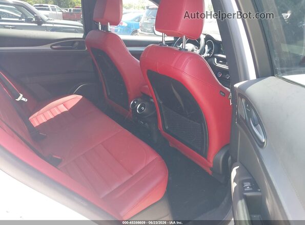 ZASPAKBN3P7D66298 2023 ALFA ROMEO STELVIO White VIN კოდის სტიკერის ხედი