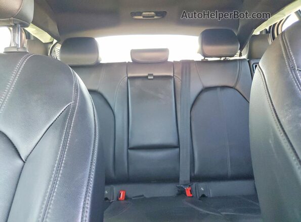 ZASPAKBN4P7D51390 2023 ALFA ROMEO STELVIO White Vista de los asientos traseros