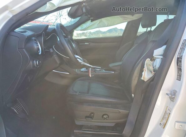 ZASPAKBN4P7D51390 2023 ALFA ROMEO STELVIO White Vista interior delantera