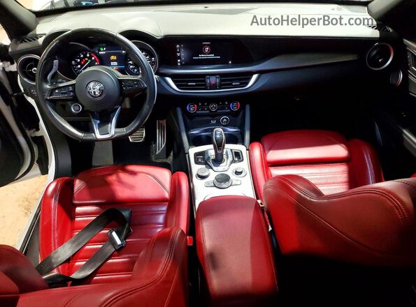 ZASPAKBN4P7D57013 2023 ALFA ROMEO STELVIO White Dashboard view