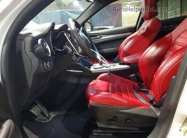 ZASPAKBN4P7D57013 2023 ALFA ROMEO STELVIO White Front interior view