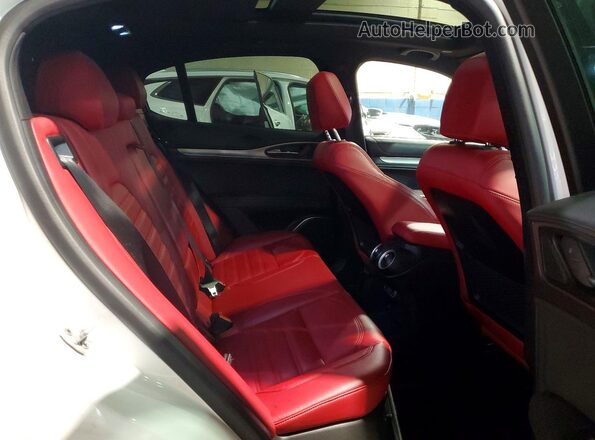 ZASPAKBN4P7D57013 2023 ALFA ROMEO STELVIO White Rear interior view