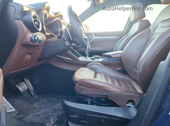 ZASPAKBN5K7C55101 2019 ALFA ROMEO STELVIO Blue Вид салону спереду