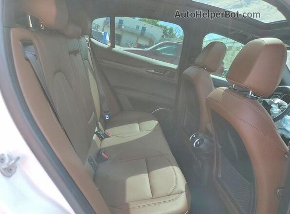 ZASPAKBN5N7D33400 2022 ALFA ROMEO STELVIO Белый Вид задней части салона