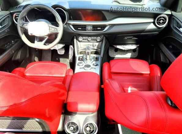 ZASPAKBN5R7D80688 2024 ALFA ROMEO STELVIO Black Widok deski rozdzielczej