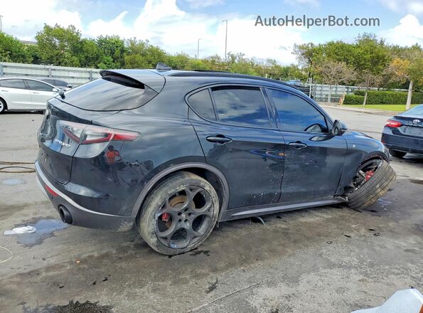 ZASPAKBN5R7D80688 2024 ALFA ROMEO STELVIO Black Tył prawy