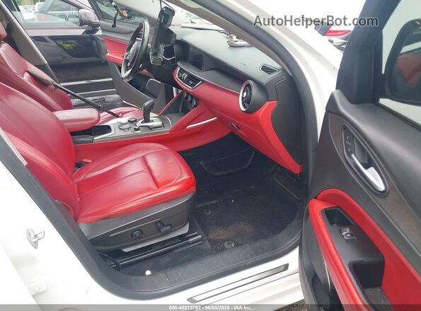 ZASPAKBN6L7C92398 2020 ALFA ROMEO STELVIO White Front interior view