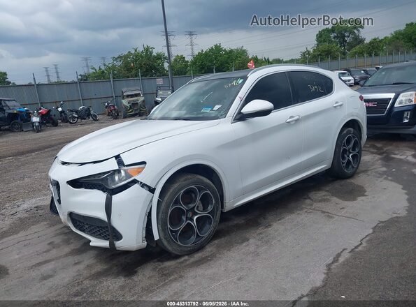 ZASPAKBN6L7C92398 2020 ALFA ROMEO STELVIO White Front left