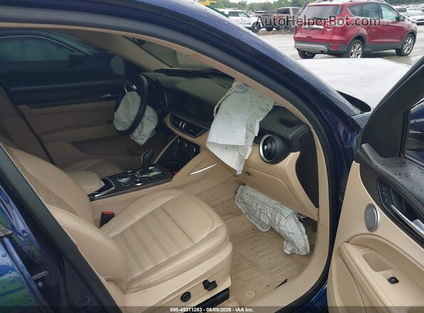 ZASPAKBN7L7C77456 2020 ALFA ROMEO STELVIO Dark Blue Widok wnętrza z przodu