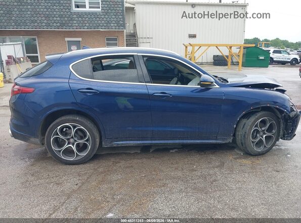 ZASPAKBN7L7C77456 2020 ALFA ROMEO STELVIO Dark Blue Widok wnętrza z tyłu