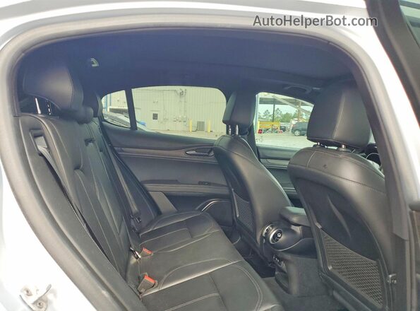 ZASPAKBN7N7D43538 2022 ALFA ROMEO STELVIO Silver უკანა სალონის ხედი