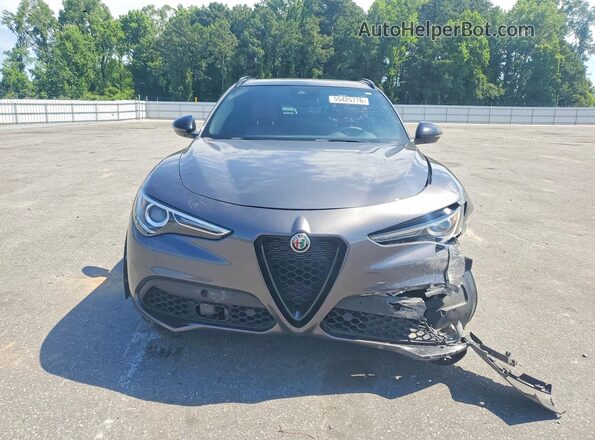 ZASPAKBN9N7D30239 2022 ALFA ROMEO STELVIO Gray Front view