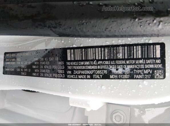 ZASPAKBNXP7D65276 2023 ALFA ROMEO STELVIO White Engine compartment view