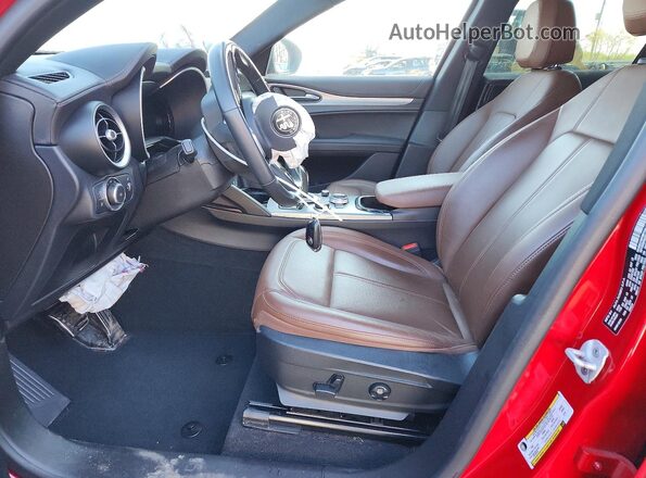 ZASPAKBNXR7D70531 2024 ALFA ROMEO STELVIO Красный 