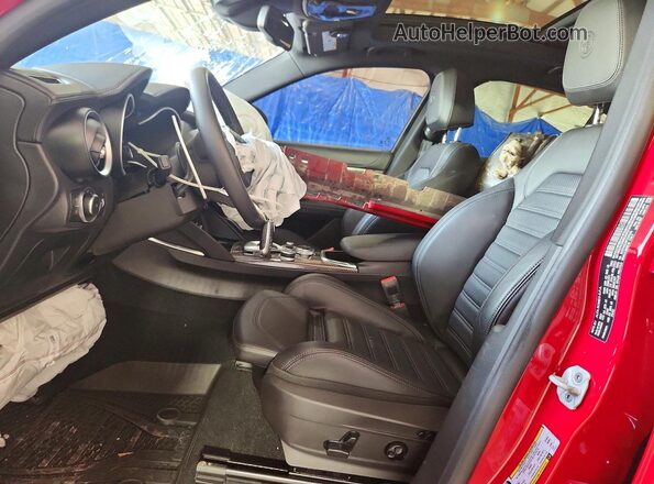 ZASPAKEV9P7D68259 2023 ALFA ROMEO STELVIO Red Vista interior delantera